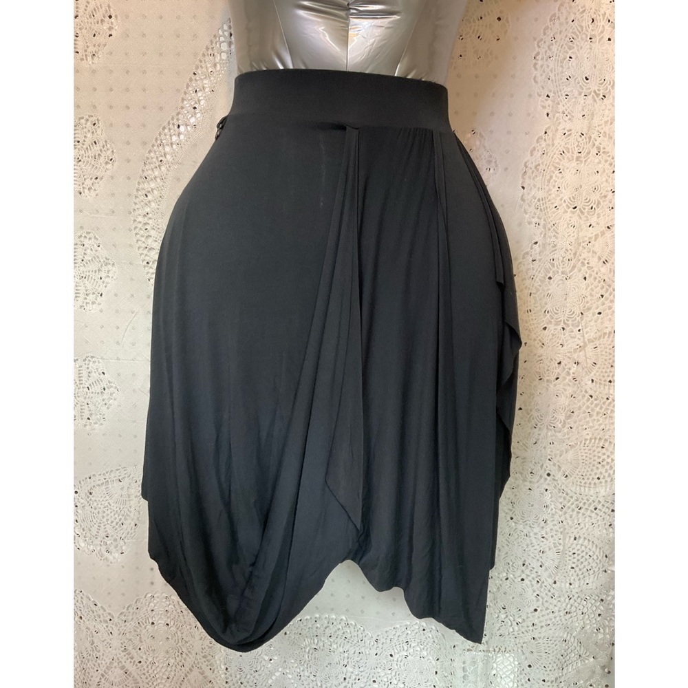 Skunk Funk Woman’s Sustainably made Blk Skirt Sz1 Maina, Euskadi Design SALE ❗️